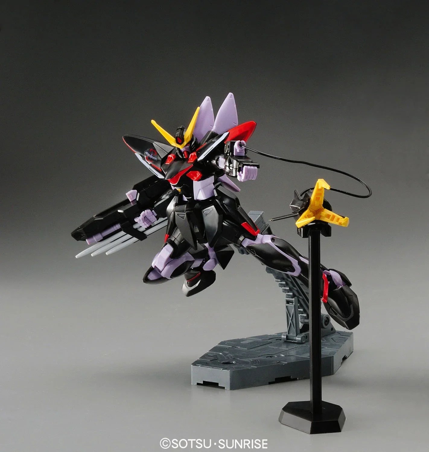 HG - 1/144 - R04 Blitz Gundam
