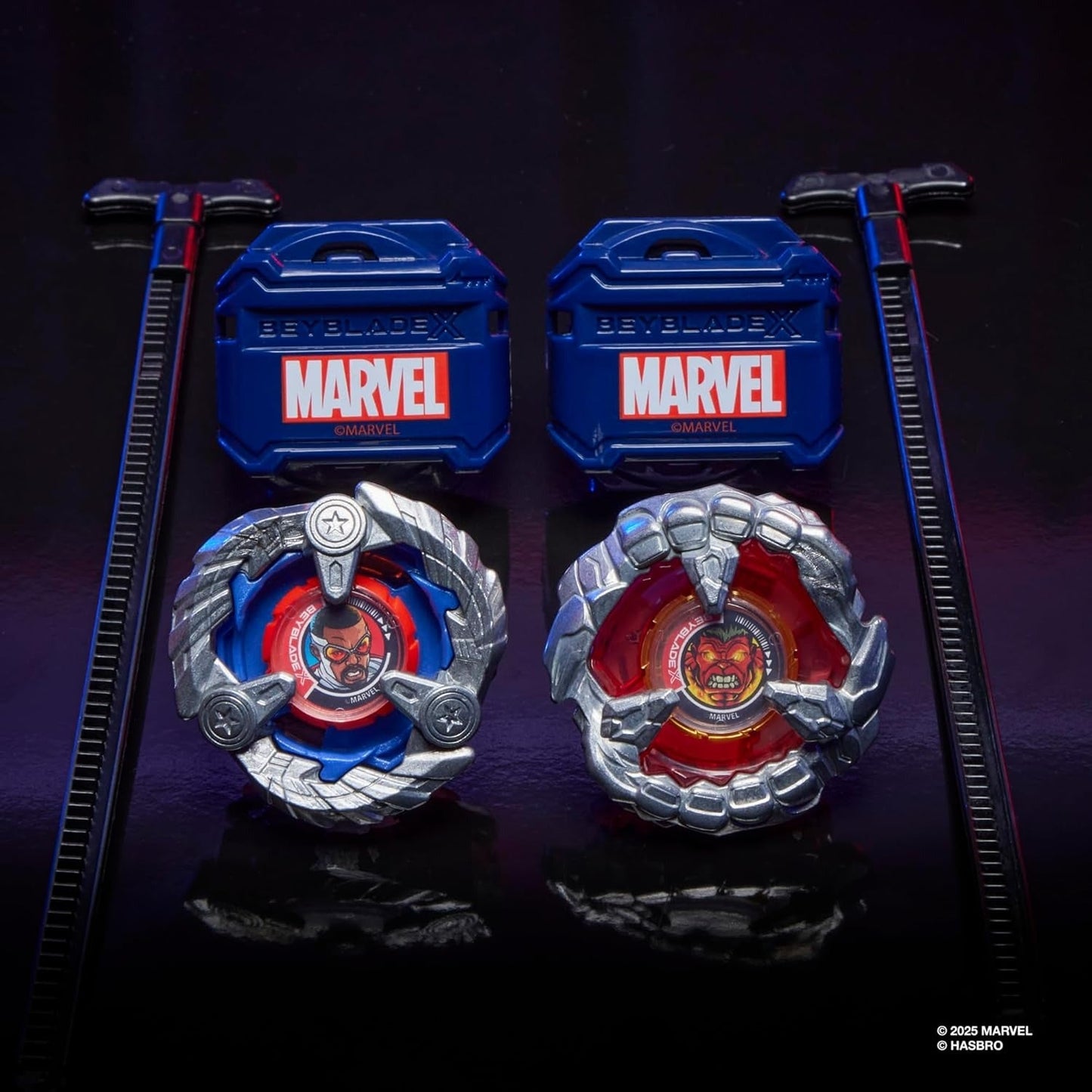 Beyblade X Marvel Collab Captain America 4-70GB vs. Red Hulk 1-80R Multipack